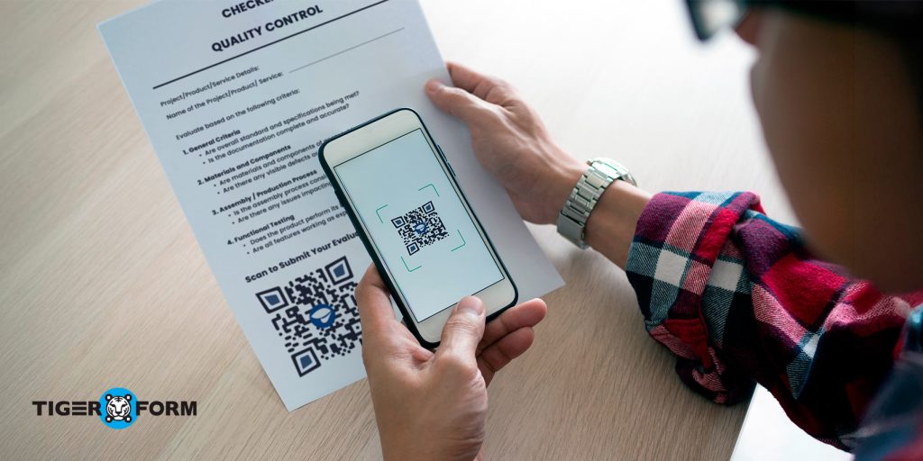 Form QR code scanning